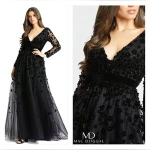 Mac Duggal 67502 NWT Floral Applique Long Sleeve A Line Gown